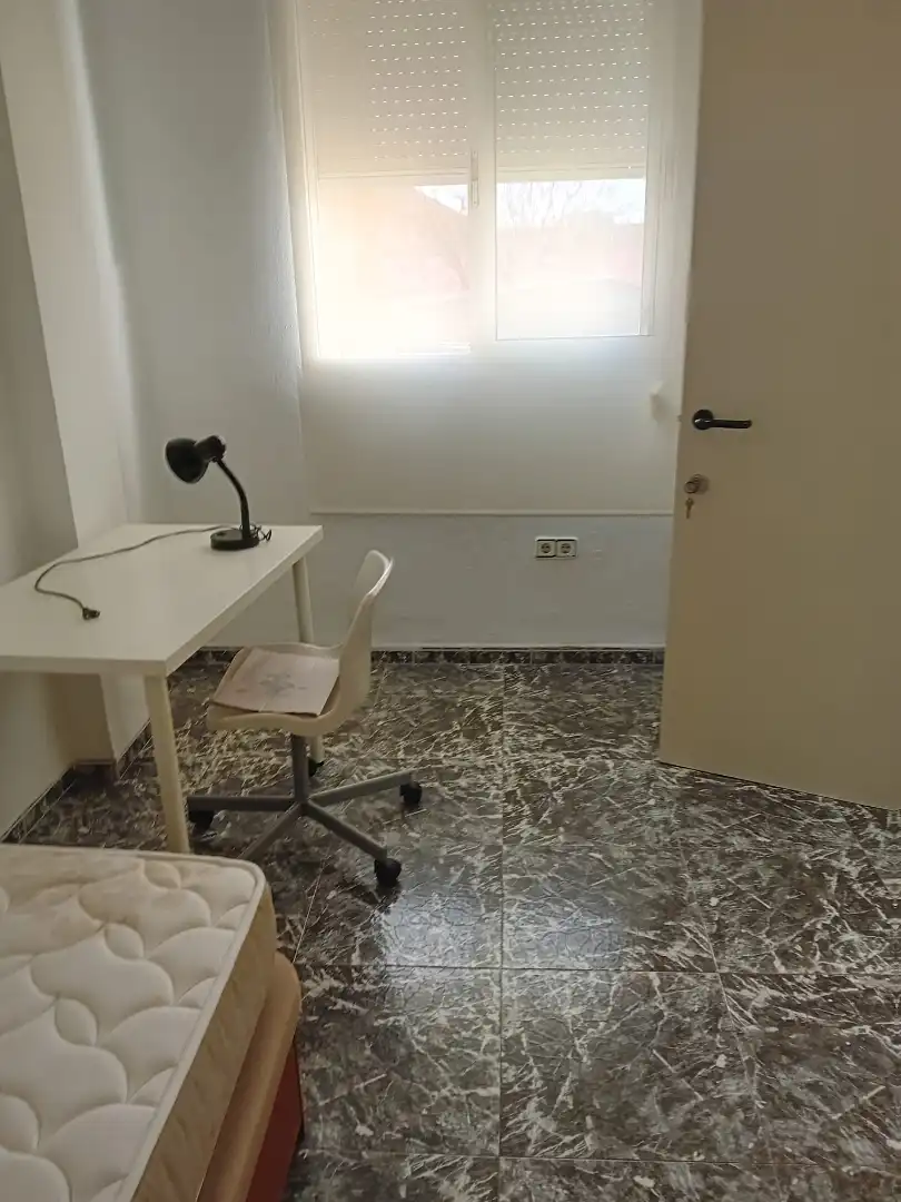 Room in Carrer de Finlàndia, Mestalla