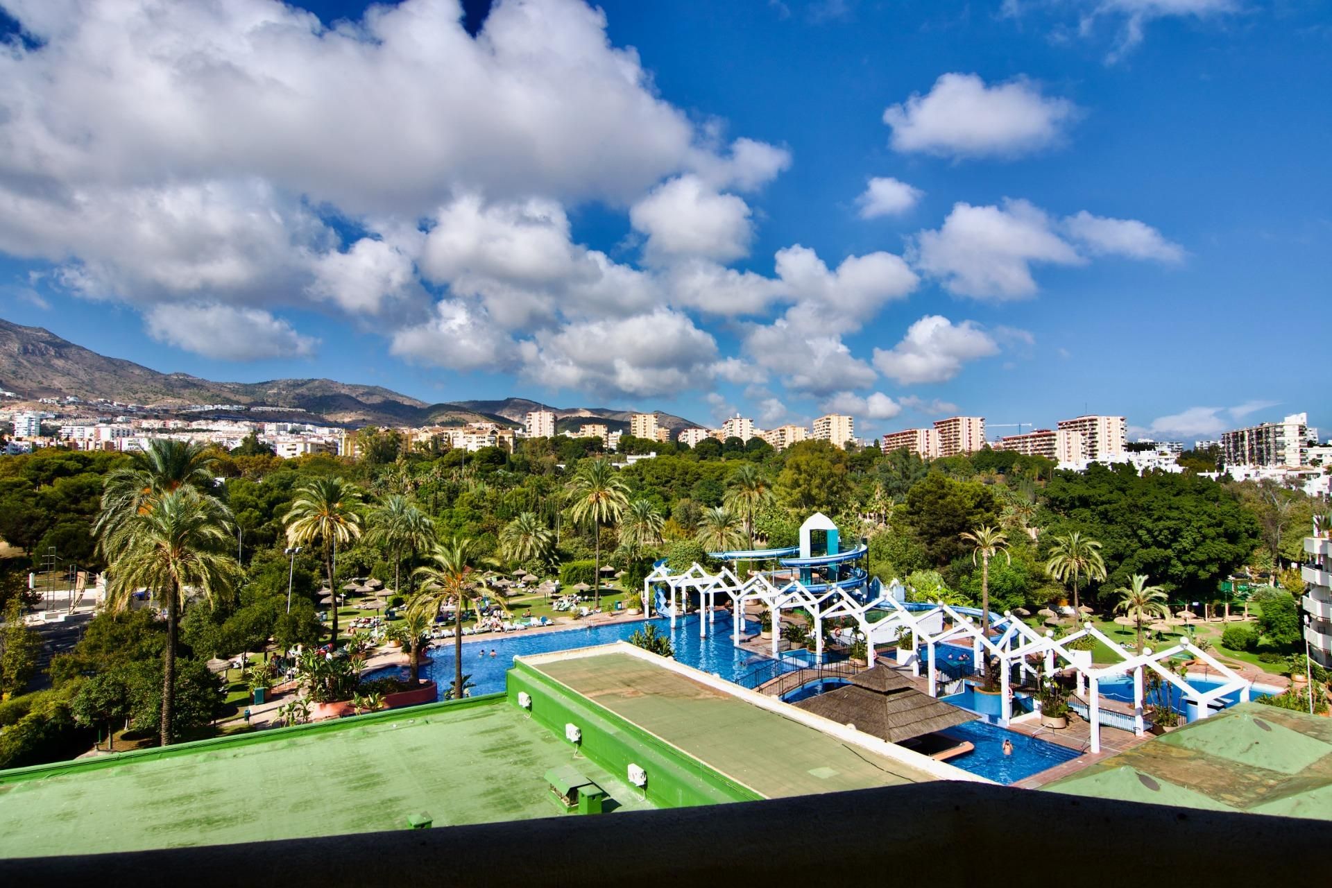 Piscina de Apartament en venda en Benalmádena amb Aire condicionat, Calefacció i Jardí privat