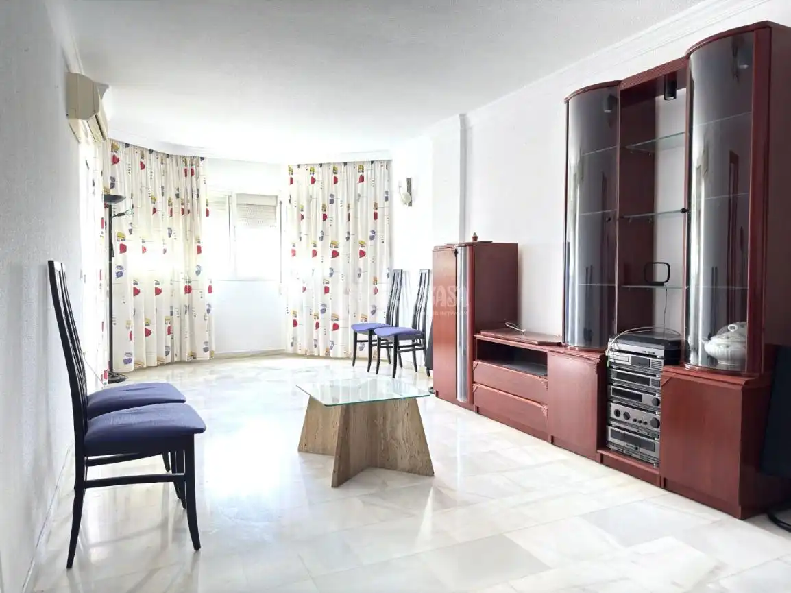 Sala de estar de Piso en venta en Málaga con Terraza y Piscina comunitaria