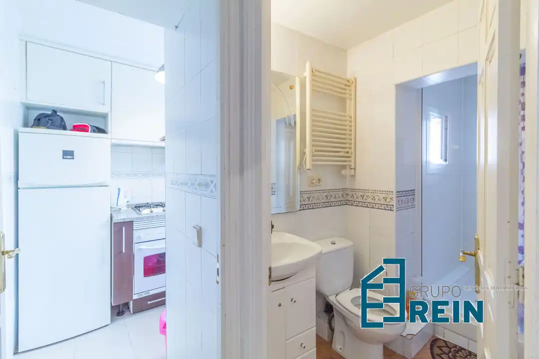 Badezimmer von Wohnung zum Verkauf in Madrid mit Klimaanlage und Heizung