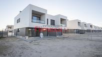 Exterior view of House or chalet for sale in Villaviciosa de Odón