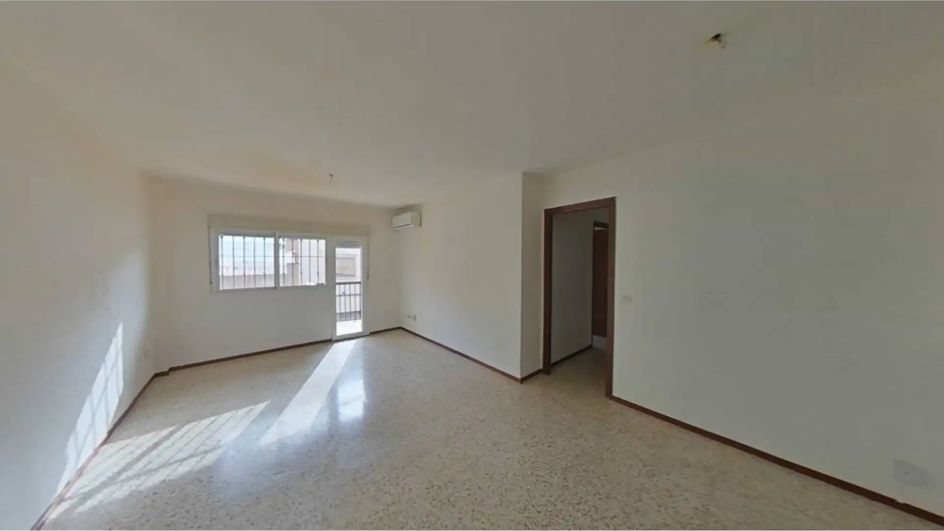Living room of Flat for sale in Banyoles  with Storage room and Balcony