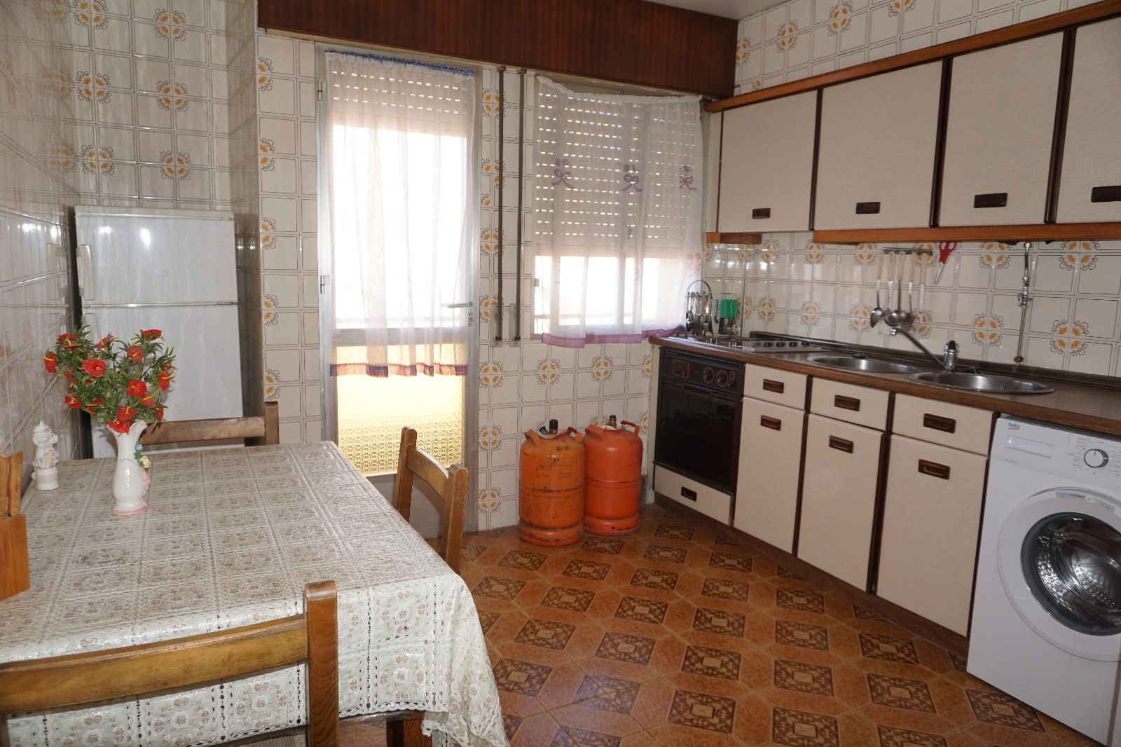 Kitchen of Flat for sale in Melide  with Furnished