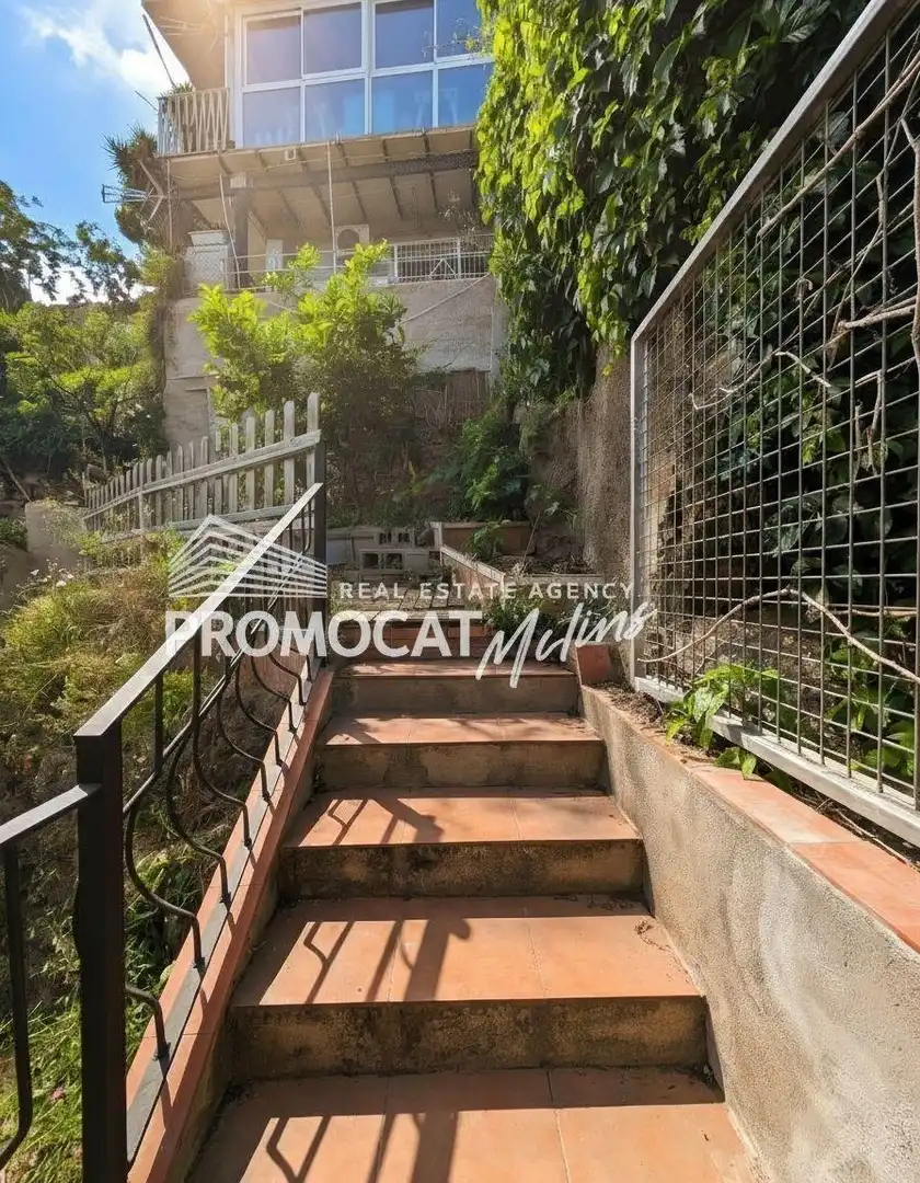 Vista exterior de Piso en venta en Molins de Rei con Aire acondicionado, Jardín privado y Terraza