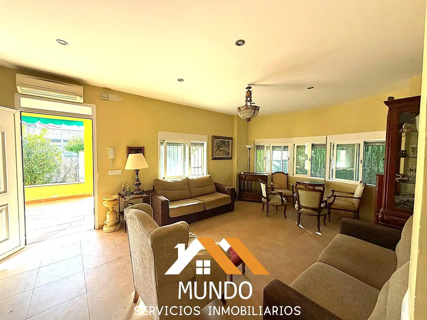 Sala de estar de Casa o chalet en venta en Paterna con Aire acondicionado, Terraza y Trastero