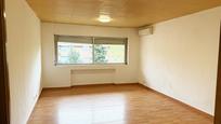 Living room of Flat for sale in Alcalá de Henares