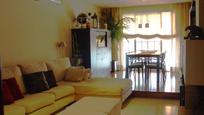 Sala d'estar de Casa adosada en venda en Alella amb Terrassa