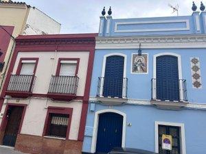 Vista exterior de Casa adosada en venda en Castilleja de la Cuesta amb Aire condicionat, Terrassa i Moblat