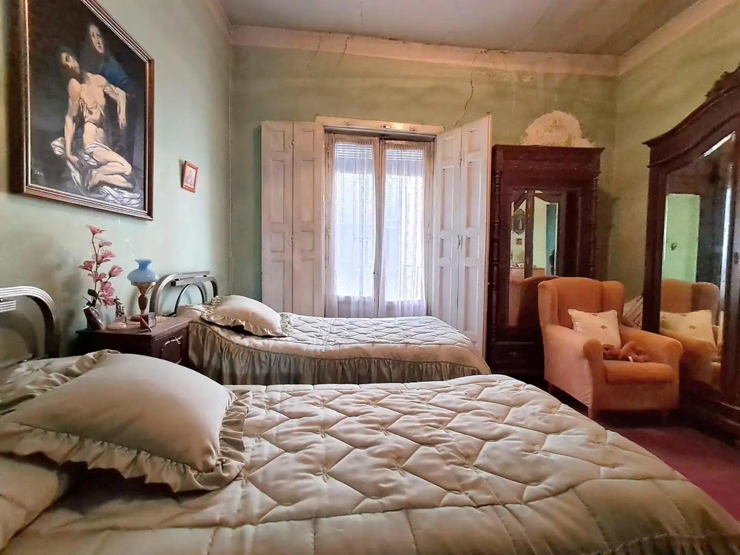Habitación de Piso en venta en Madrid con Balcón
