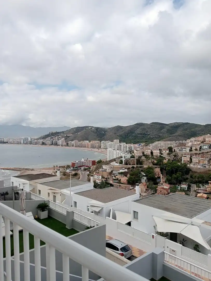 Vista exterior de Casa adosada en venta en Cullera con Aire acondicionado, Terraza y Balcón