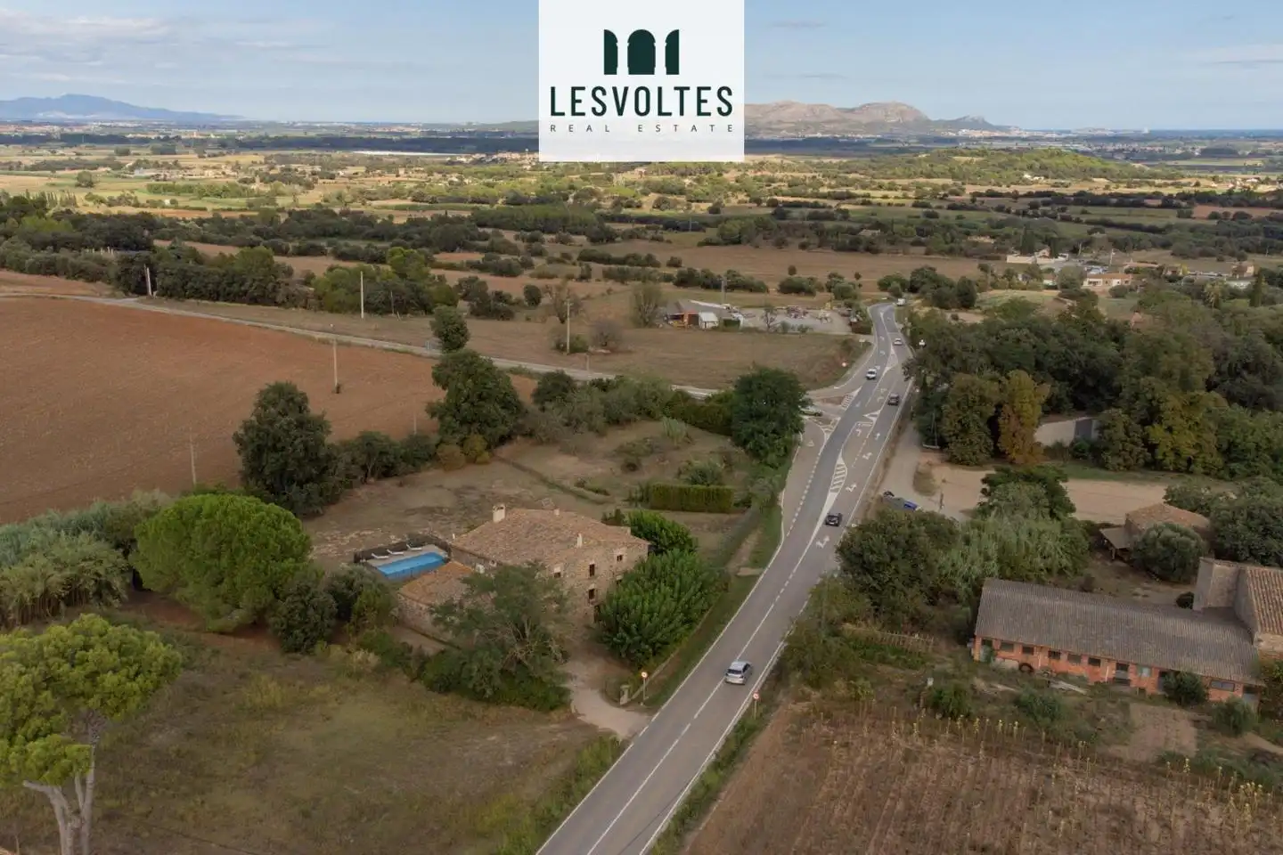 Houses for sale in Rupià  with Air Conditioner, Heating and Private garden