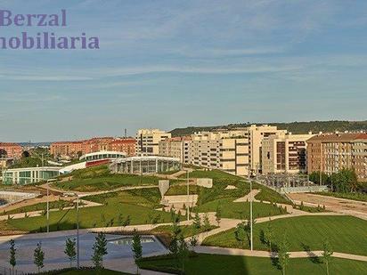 Vista exterior de Pis en venda en  Logroño amb Calefacció i Terrassa