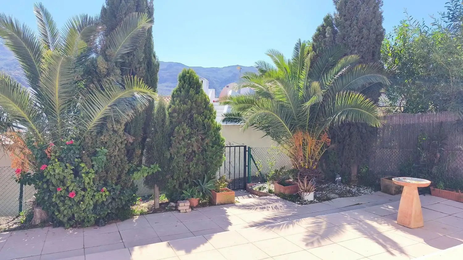 Vista exterior de Casa o xalet en venda en Turre amb Aire condicionat, Terrassa i Moblat