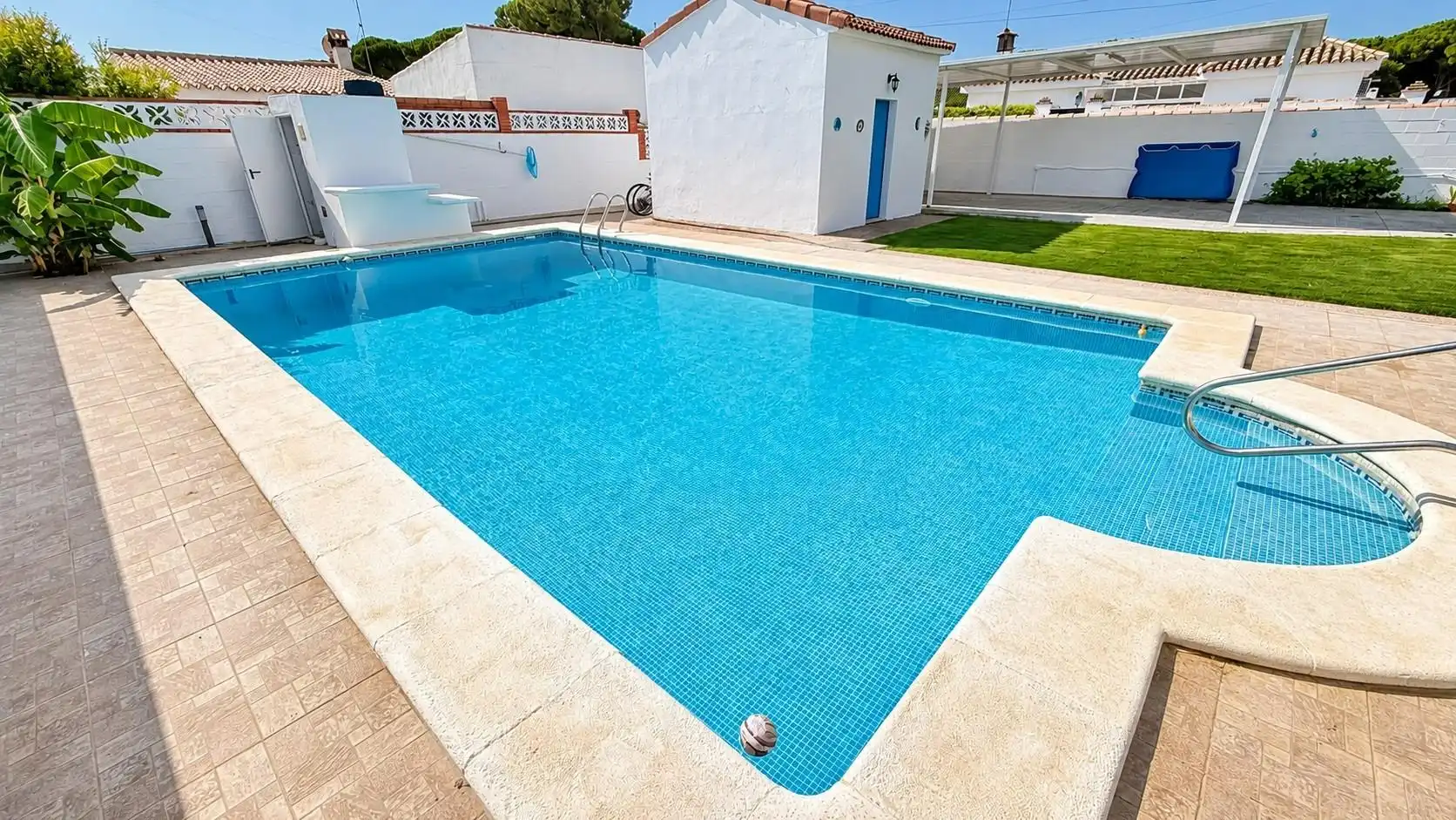Piscina de Casa o chalet en venta en Chiclana de la Frontera con Jardín privado, Trastero y Piscina