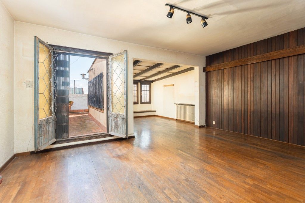 Ático en venta en  Barcelona Capital con Calefacción, Parquet y Terraza