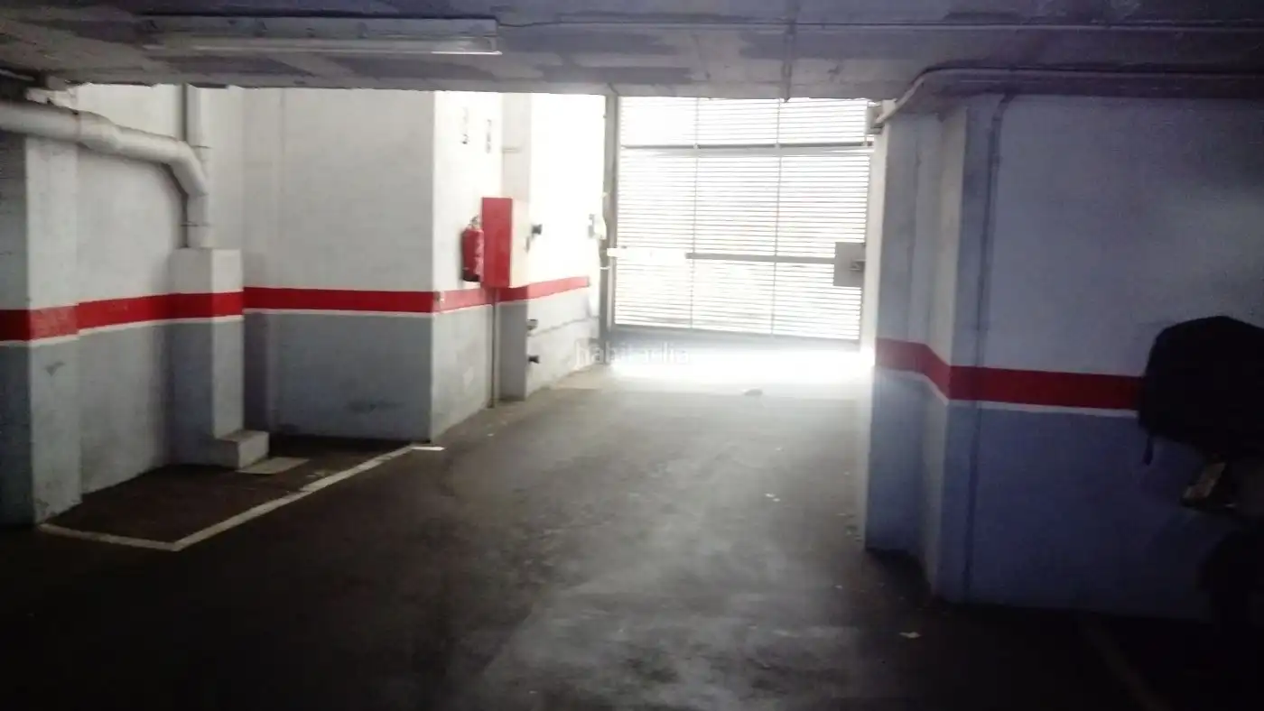 Einzelparkplatz zur Miete in Carrer de Llobet i Vall-llosera 10, imagen 2