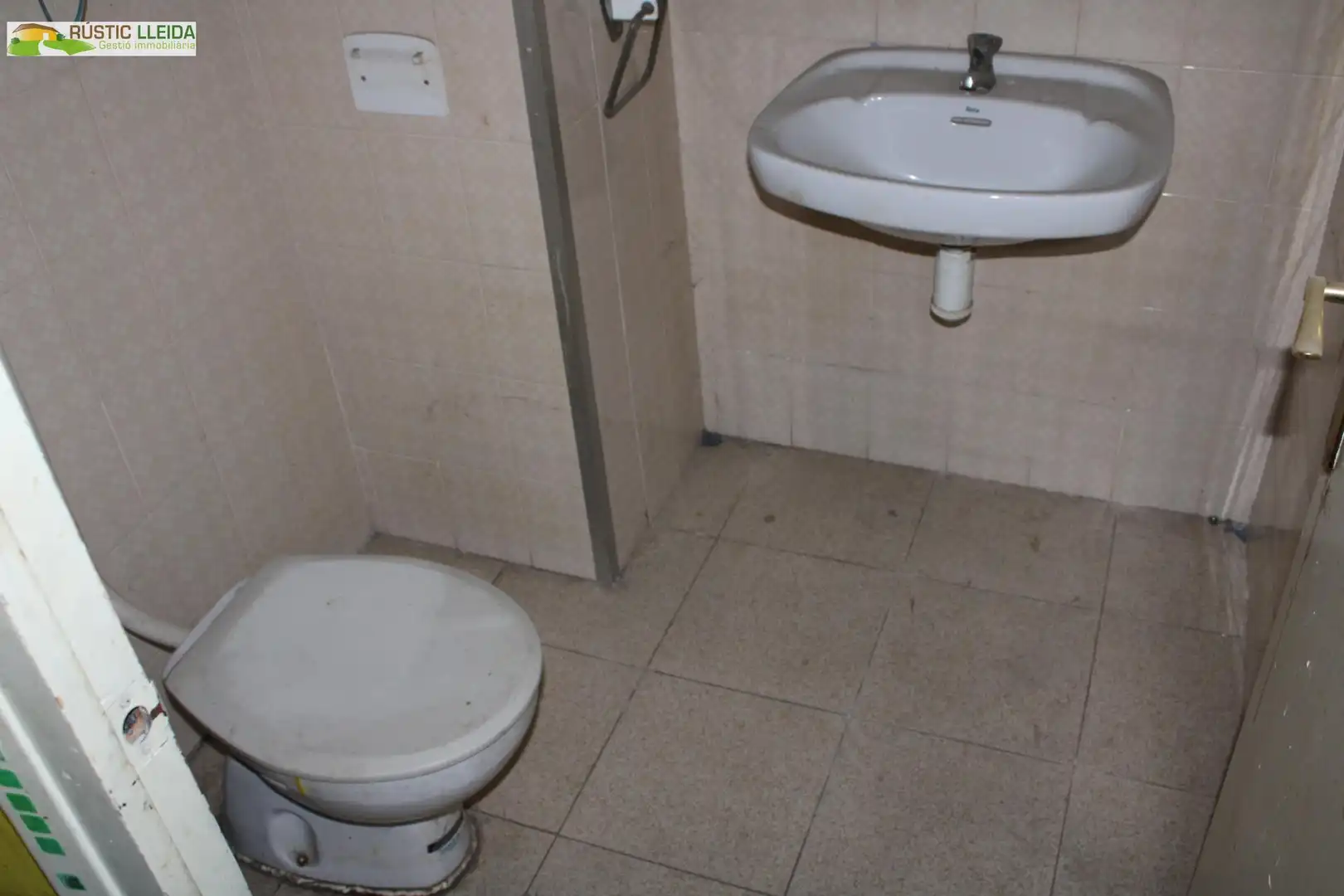 Local comercial en venda a Tàrrega, imagen 11