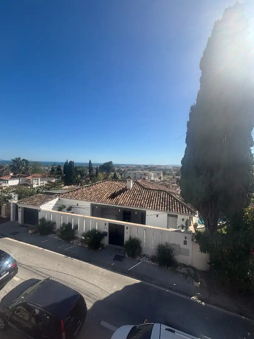 Vista exterior de Casa adosada en venta en Marbella con Aire acondicionado, Terraza y Amueblado