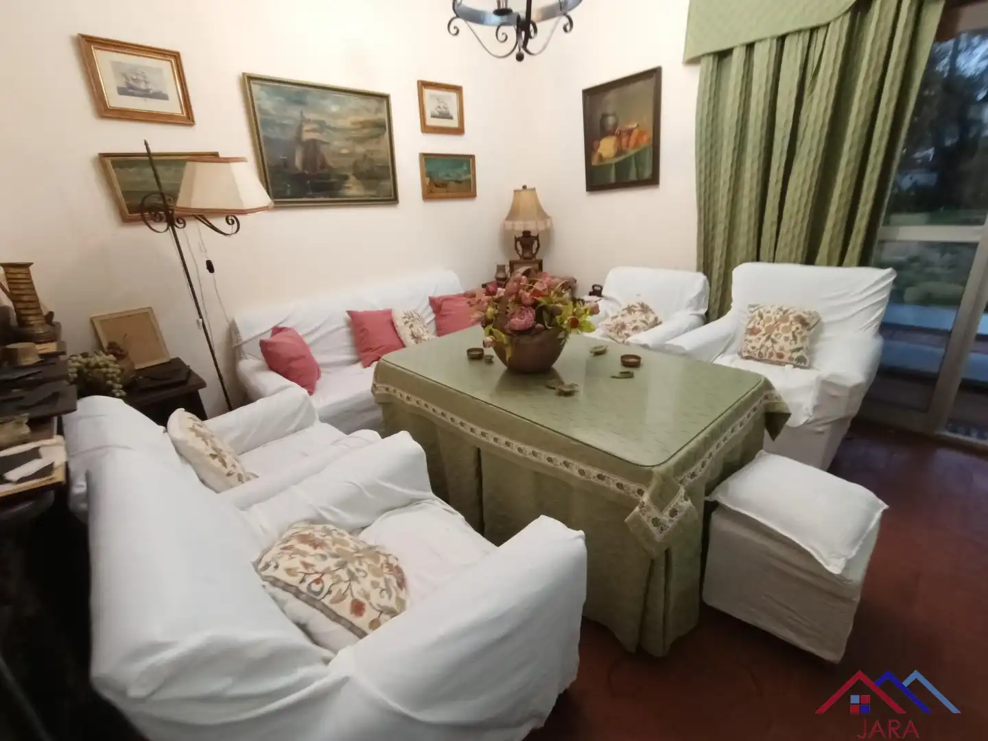 Sala d'estar de Casa o xalet en venda en El Puerto de Santa María amb Traster