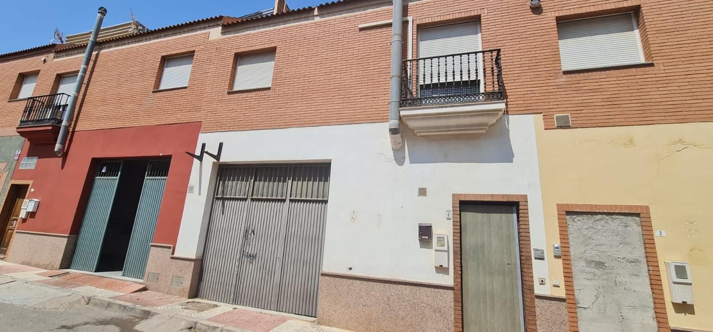 Vista exterior de Casa o xalet en venda en Roquetas de Mar