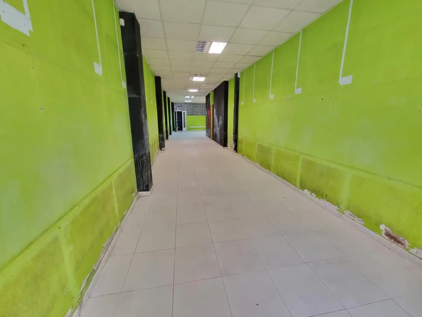 Gewerbefläche zum Verkauf in Calle de Luis del Valle 64, imagen 5