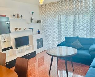 Living room of Flat to rent in  Granada Capital  with Air Conditioner, Terrace and Furnished
