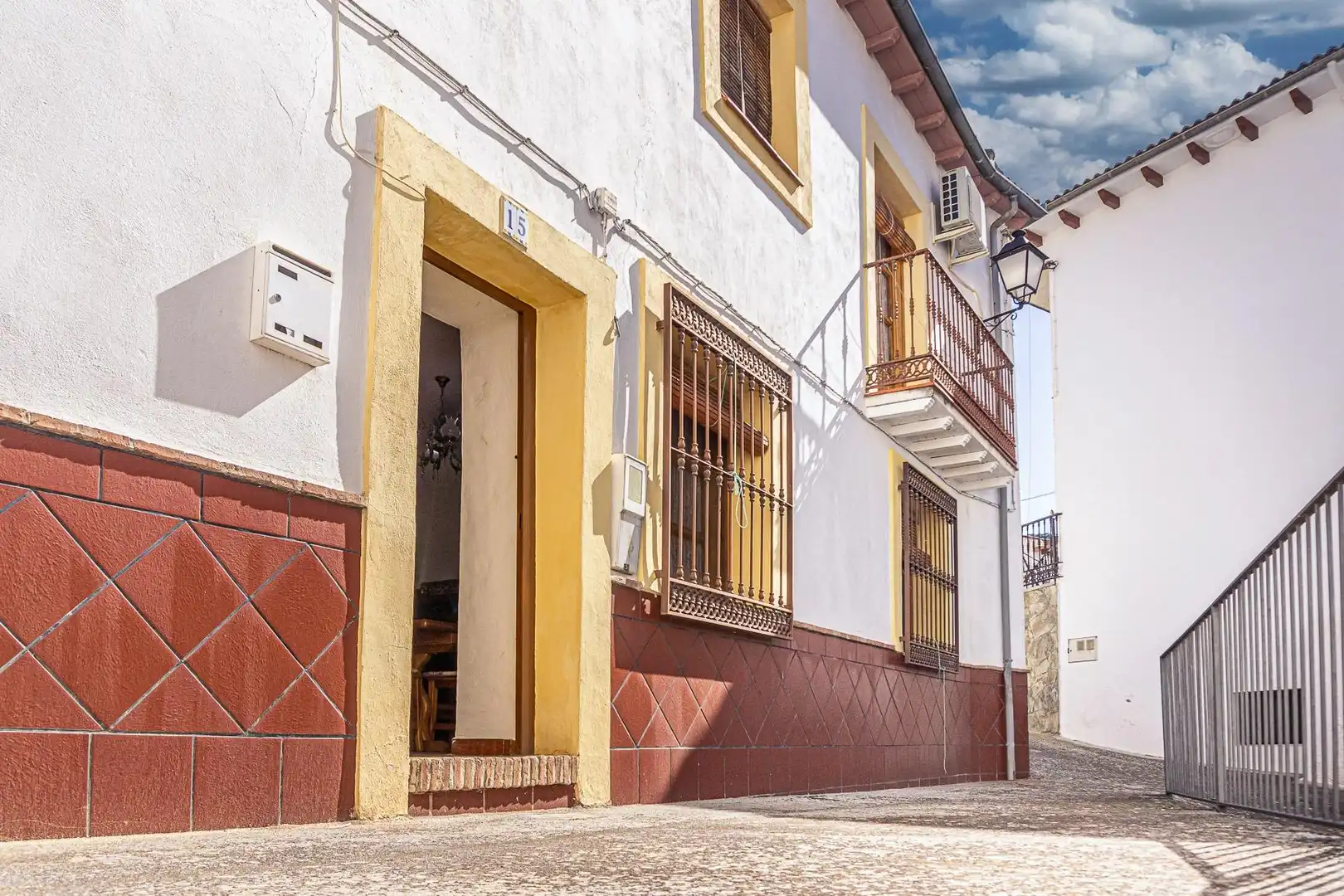 Vista exterior de Casa o chalet en venta en Frailes con Aire acondicionado, Amueblado y Balcón