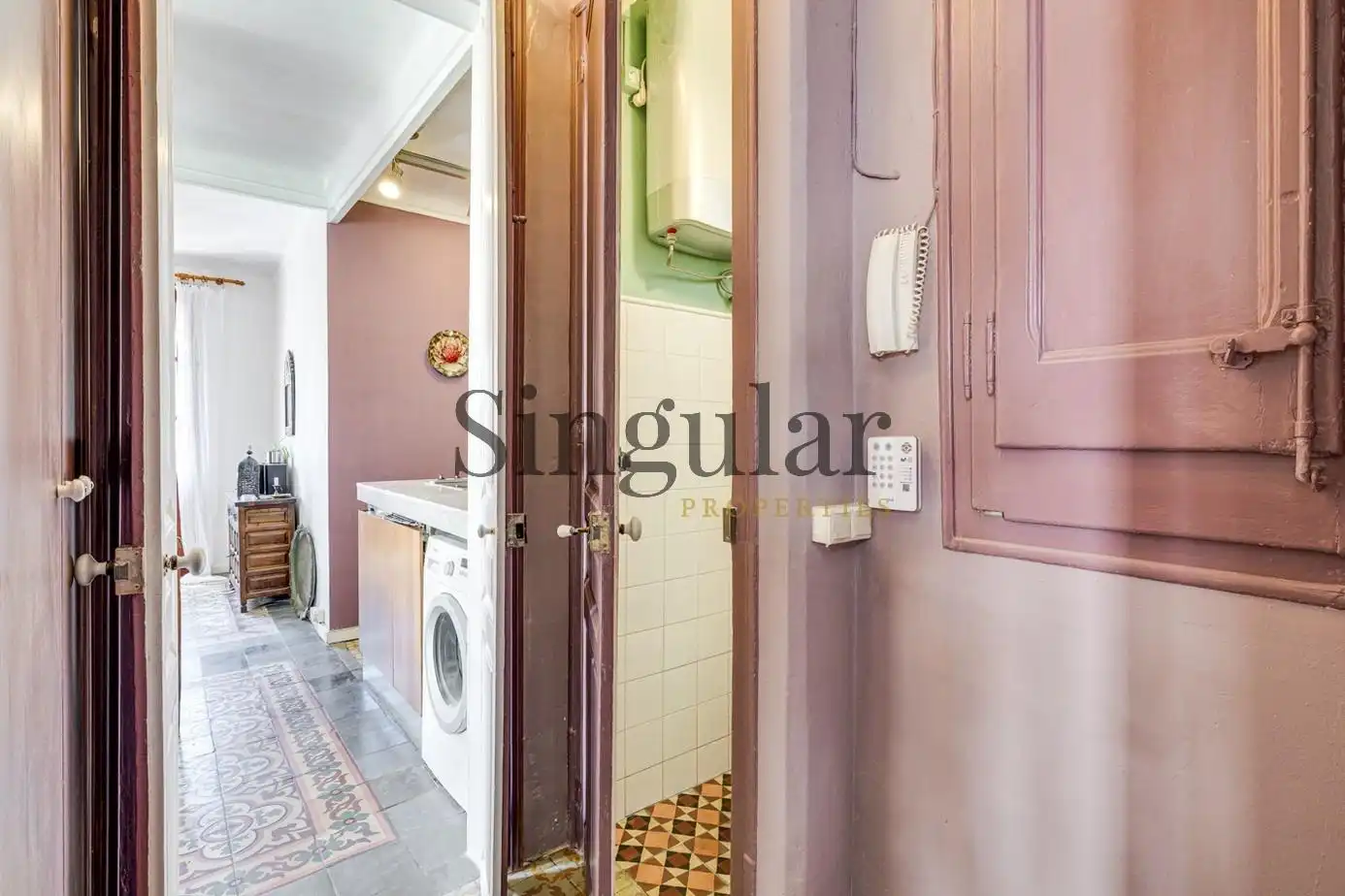 Habitación de Piso en venta en Barcelona con Balcón
