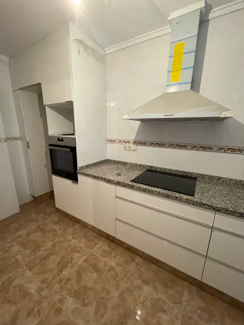 Kitchen of Flat for sale in Alginet  with Terrace, Storage room and Oven