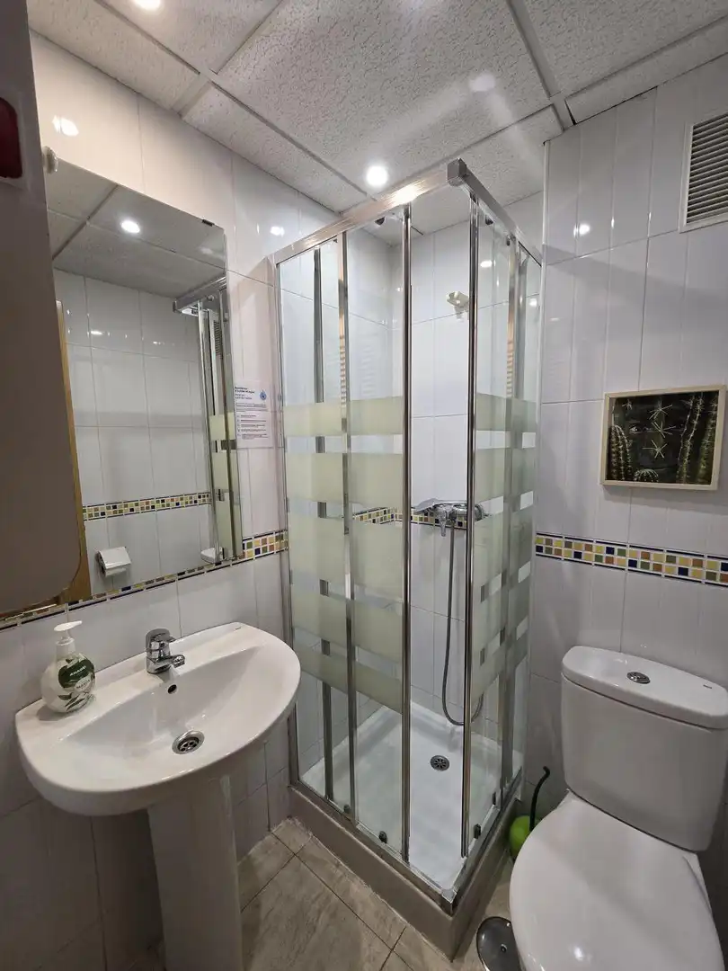 Badezimmer von Dachboden zum Verkauf in Málaga mit Klimaanlage, Heizung und Terrasse