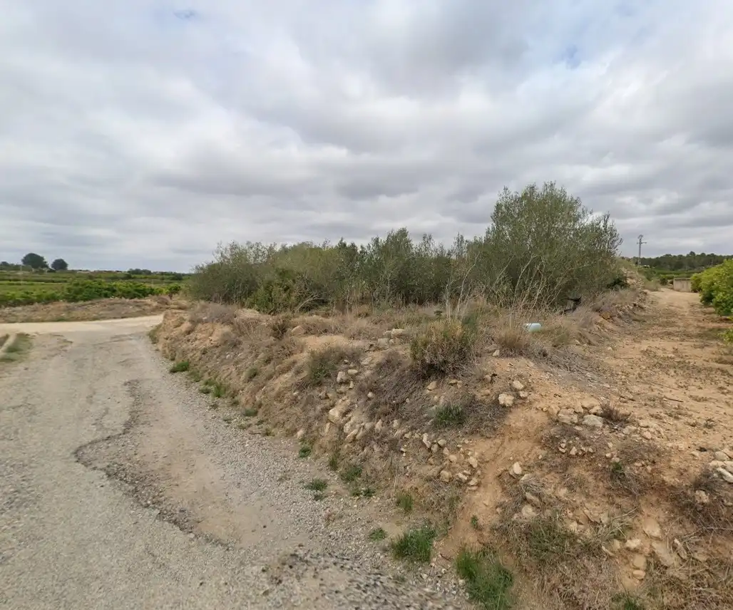 Terreno en venta en Montroi / Montroy