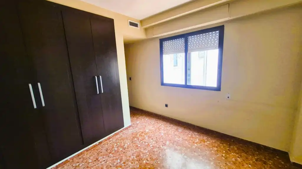 Habitación de Piso en venta en Torrent con Balcón