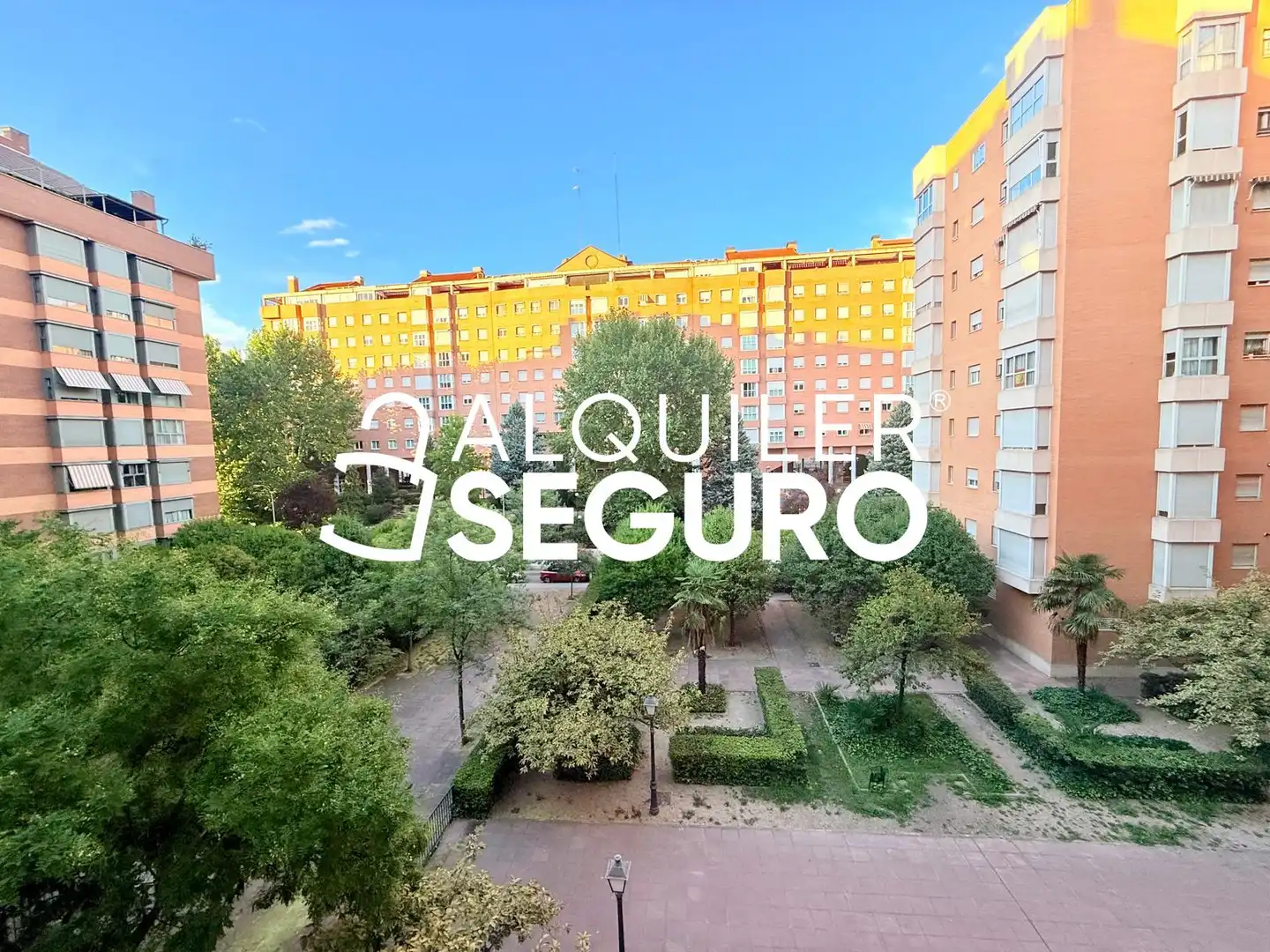 Exterior view of Flat for rent in Madrid  with Air Conditioner and Heating