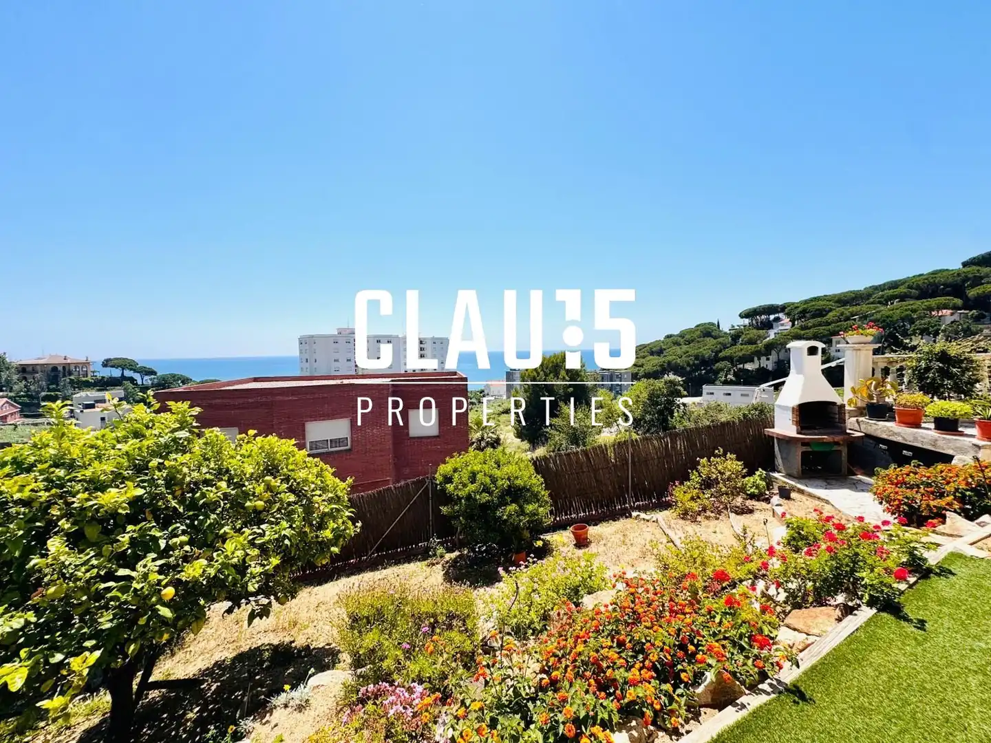 Vista exterior de Casa o chalet en venta en Sant Pol de Mar con Jardín privado, Terraza y Piscina