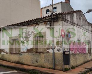 Exterior view of Single-family semi-detached for sale in Cáceres Capital