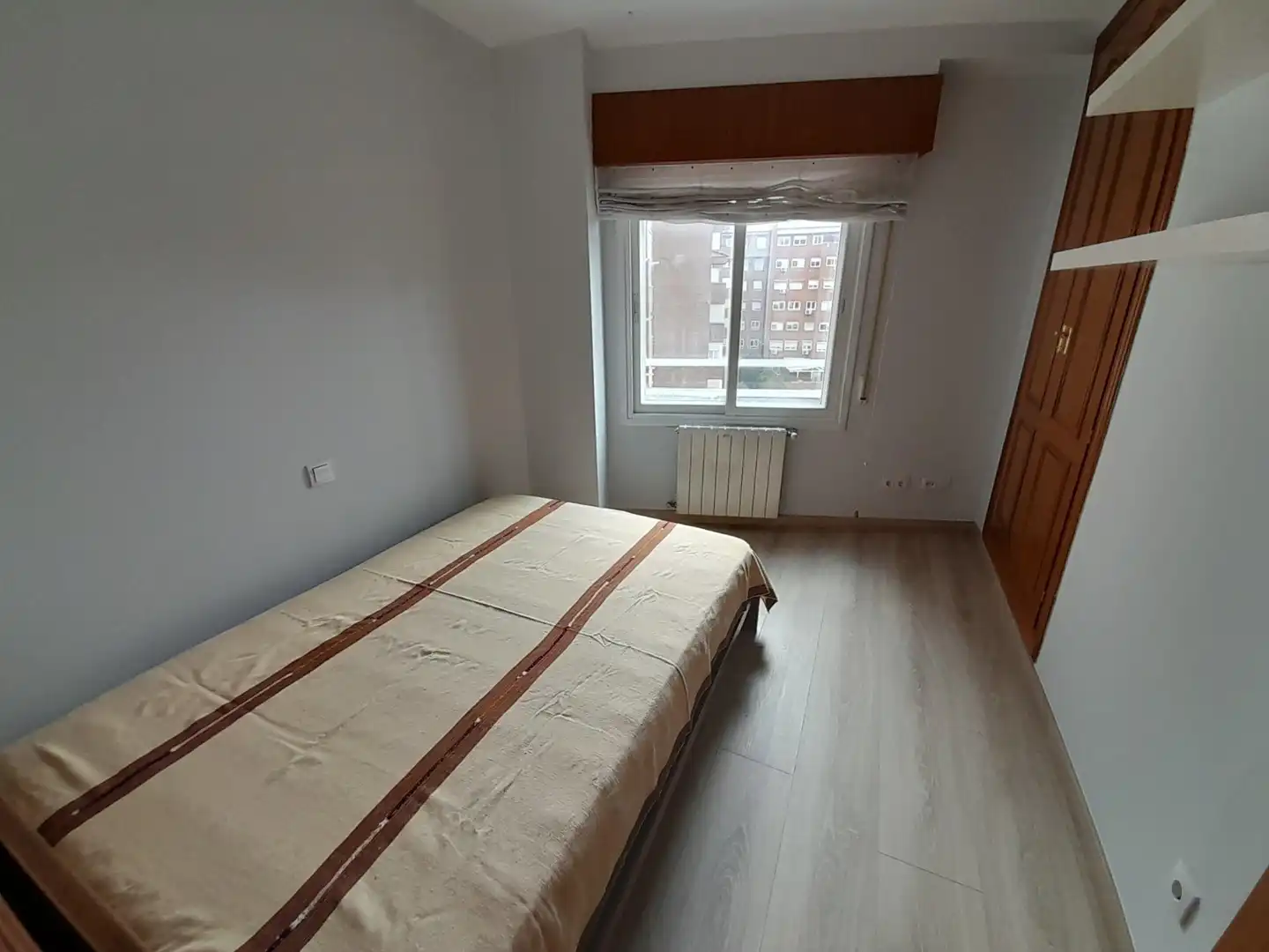 Bedroom of Flat for rent in Madrid  with Air Conditioner, Heating and Storage room