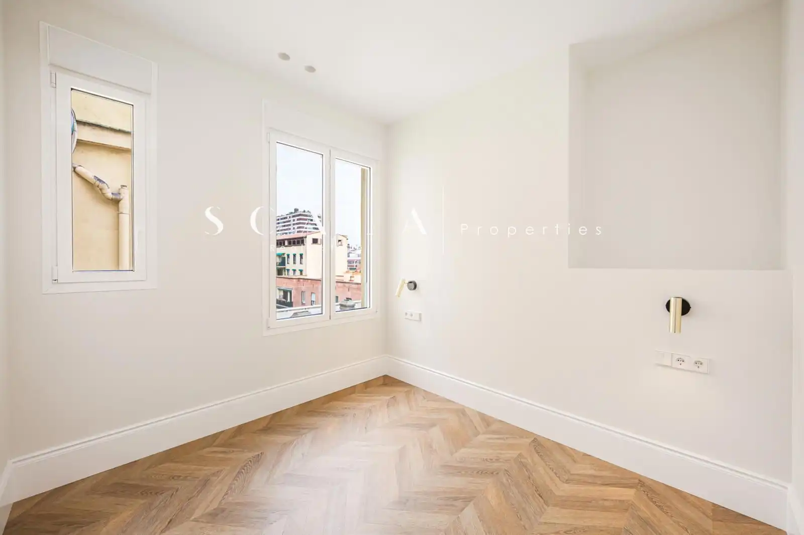 Bedroom of Attic for rent in Madrid  with Air Conditioner, Heating and Terrace