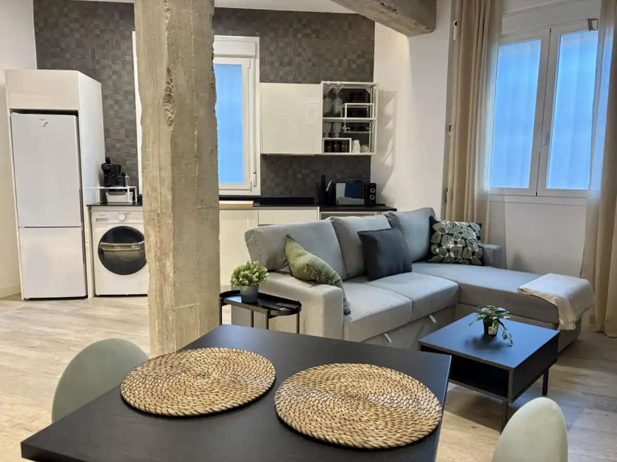Sala de estar de Apartamento de alquiler en Madrid con Amueblado, Horno y Lavadora