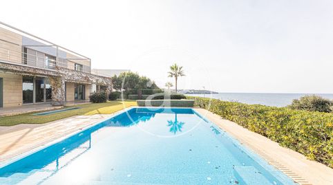 Villa de diseño en primera línea de mar