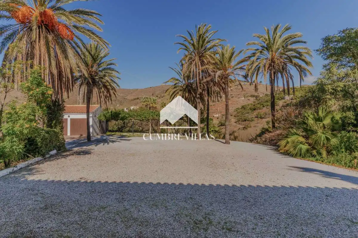 Vista exterior de Casa o chalet en venta en Salobreña con Calefacción, Jardín privado y Terraza