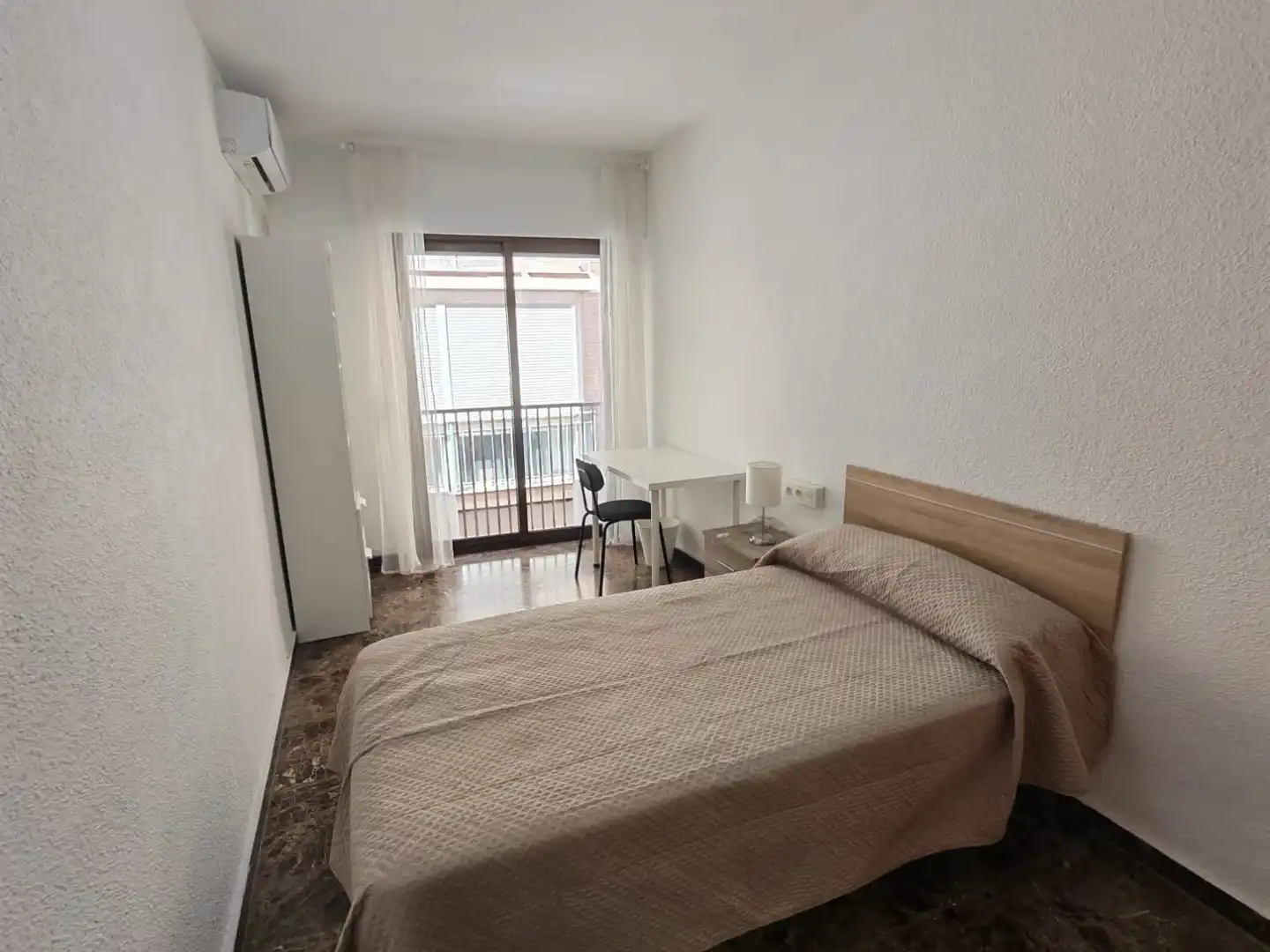 Appartamento con terrazza in affitto a Centro, imagen 9