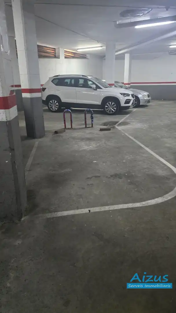 Einzelparkplatz zum Verkauf in Casc Antic, imagen 3