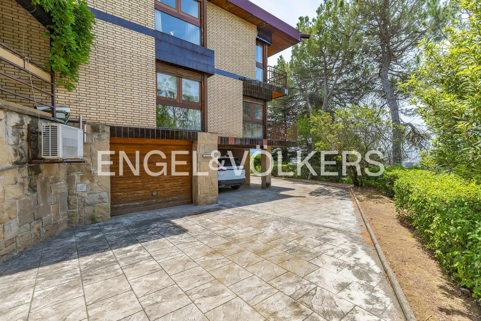 Vista exterior de Finca rústica en venda en Manresa amb Calefacció, Jardí privat i Terrassa