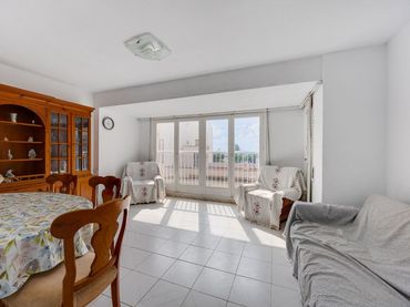 Flat with lift for sale in Calle de Pedro Lorca 1