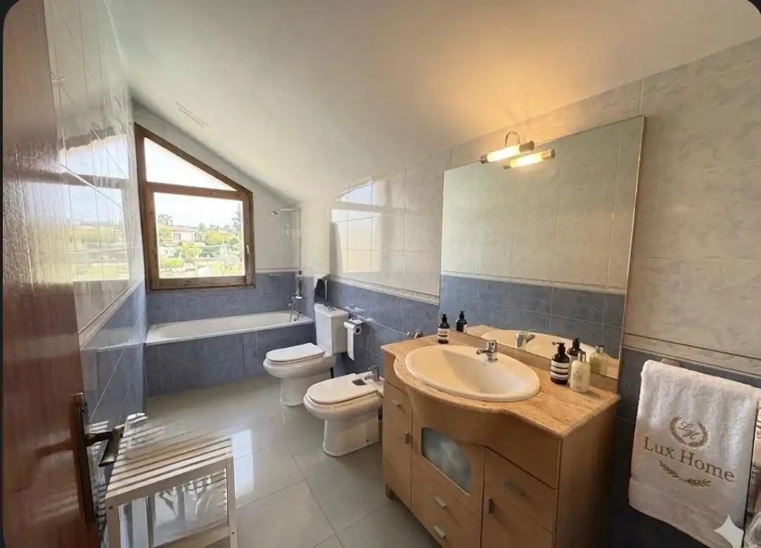 Baño de Casa o chalet en venta en Lliçà d'Amunt con Aire acondicionado, Calefacción y Jardín privado