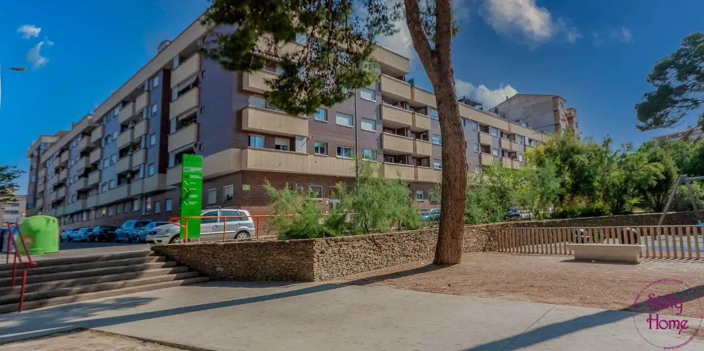 Vista exterior de Piso en venta en Perpetuo Socorro