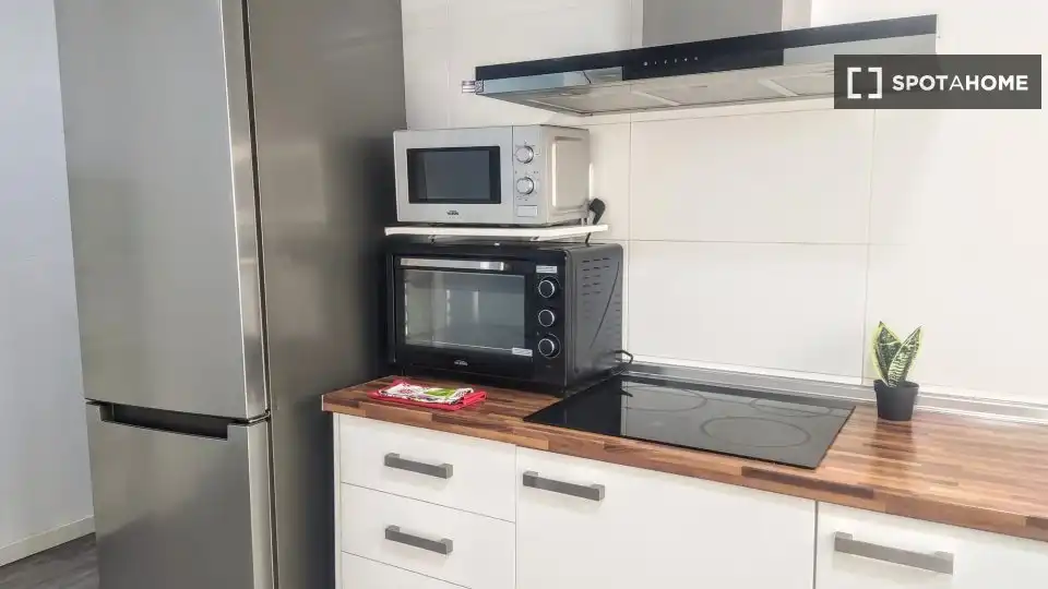 Cocina de Piso de alquiler en Burjassot con Aire acondicionado, Calefacción y Amueblado