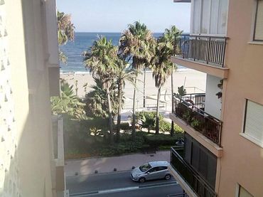 Piso con balcón en venta en Estepona Pueblo