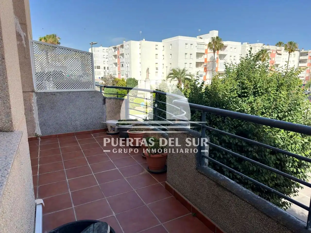 Exterior view of Flat for sale in Rota  with Air Conditioner and Terrace