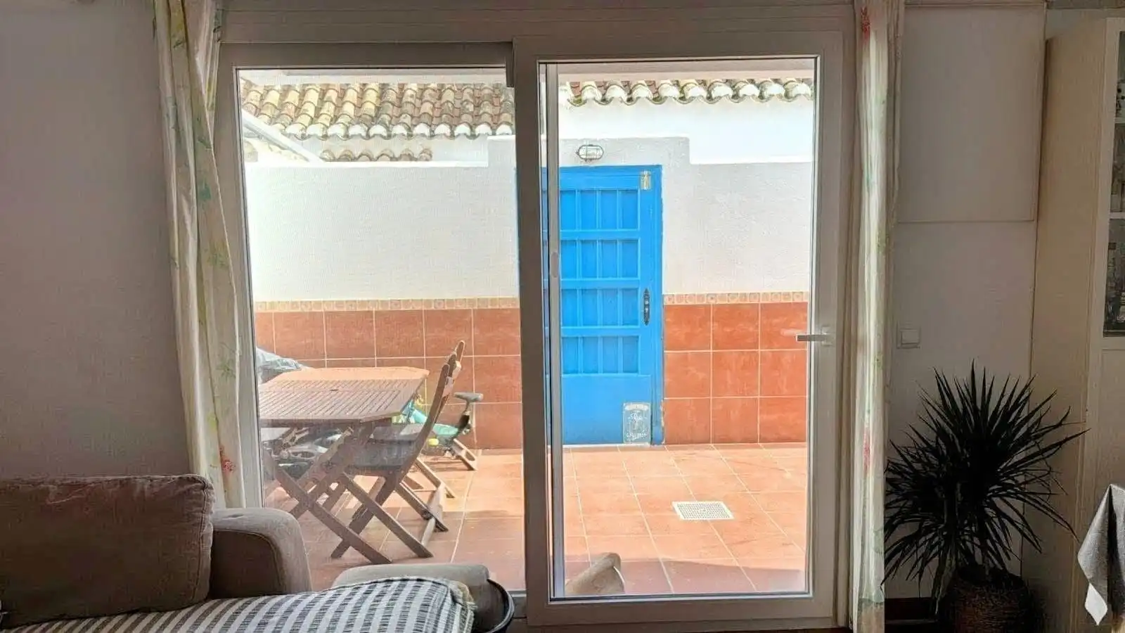 Vista exterior de Casa adosada en venda en Mijas amb Aire condicionat, Terrassa i Traster